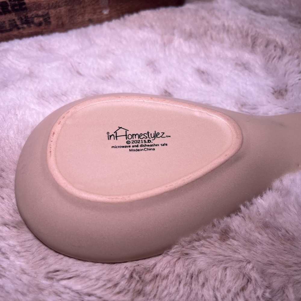 Spectrum Designz Spring Easter Chick w/Flowers Ceramic 9” Spoon Rest - Picture 5 of 10
